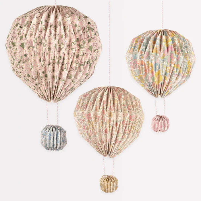Liberty Origami Balloons