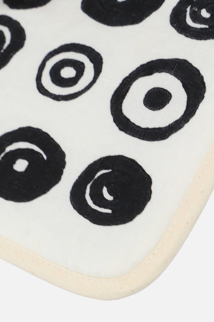 signature circles print linen pot holder
