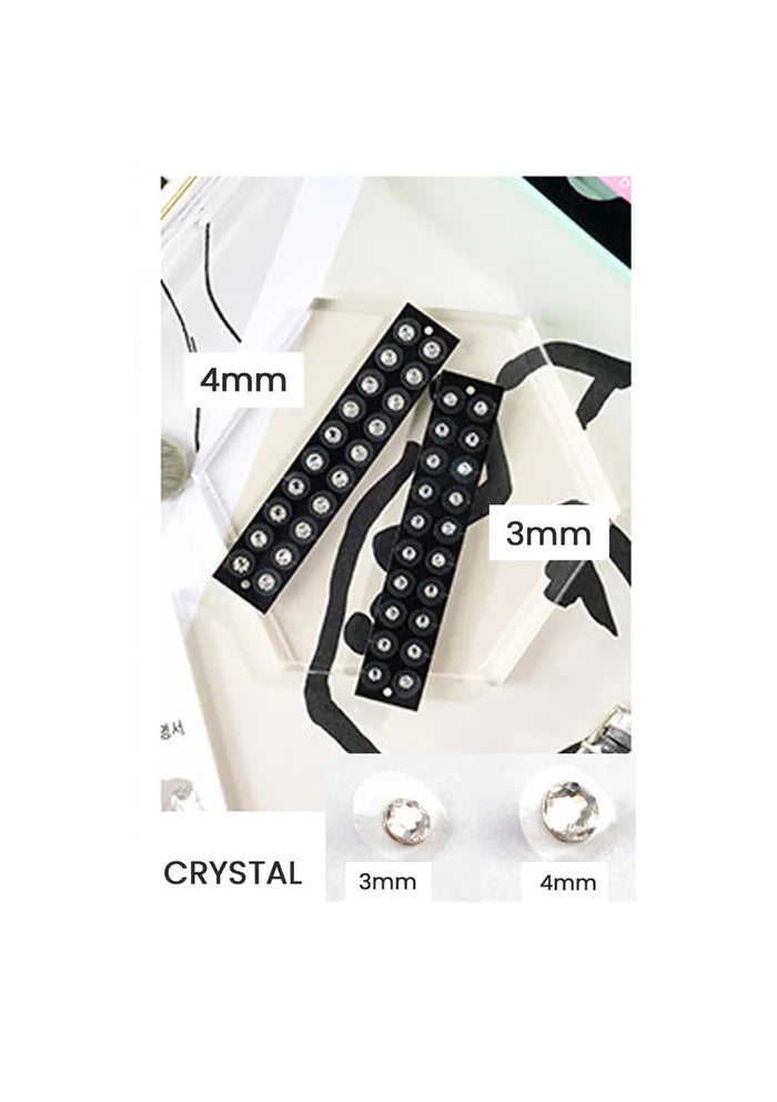 Black and white earring components with size labels on a white background