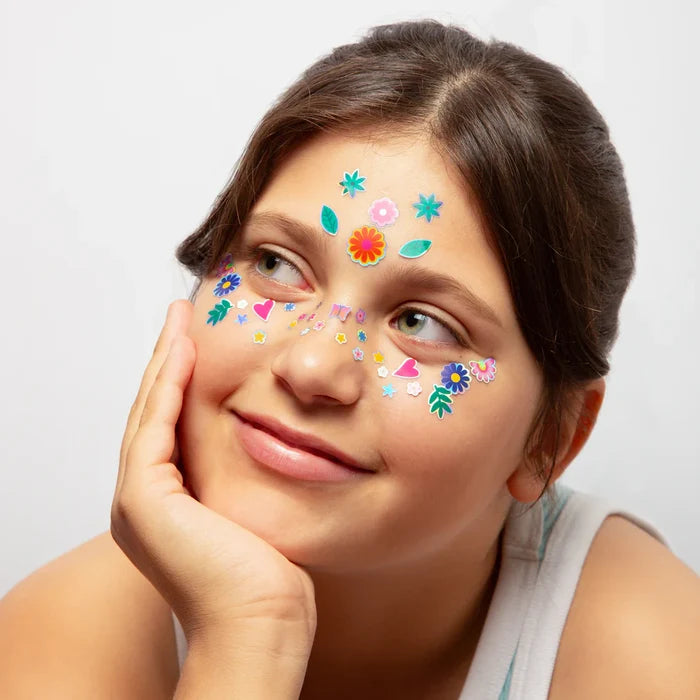OMY - Face Stickers - Flower - Lifestyle Cut 1