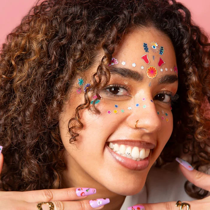 OMY - Face Stickers - Flower - Lifestyle Cut 2
