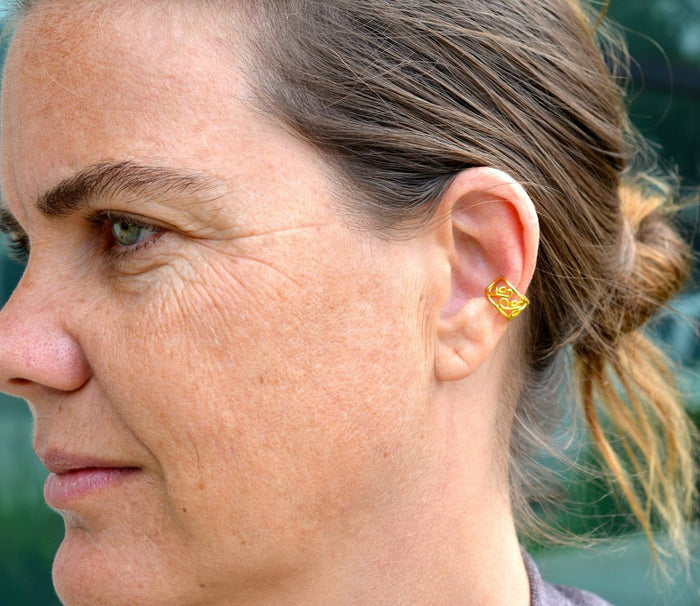 Model wearing Gold Organic Spirals Ear Cuff – Unique Non-Piercing Jewelry