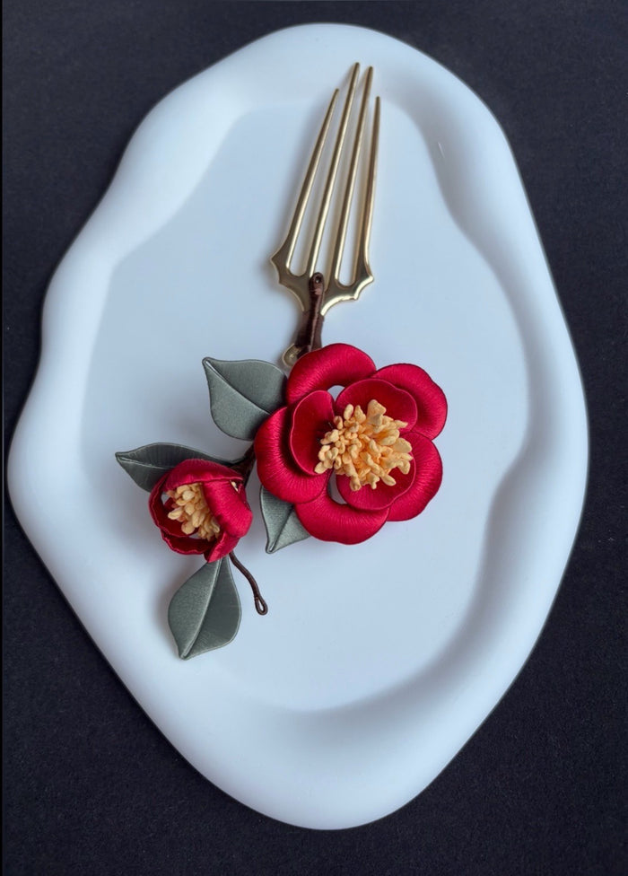 A handmade chanhua hair comb with red and white flowers and green leaves-5
