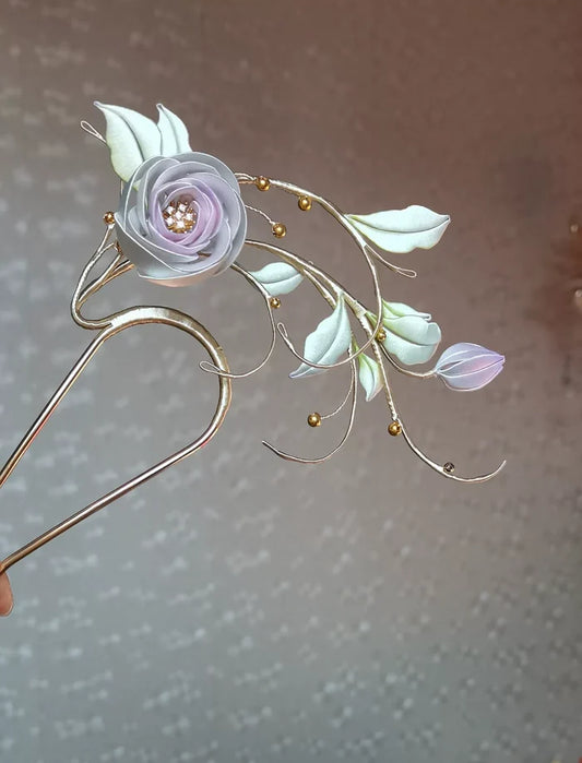 Handmade Chanhua lilac rose hairpin with leaves and metal details