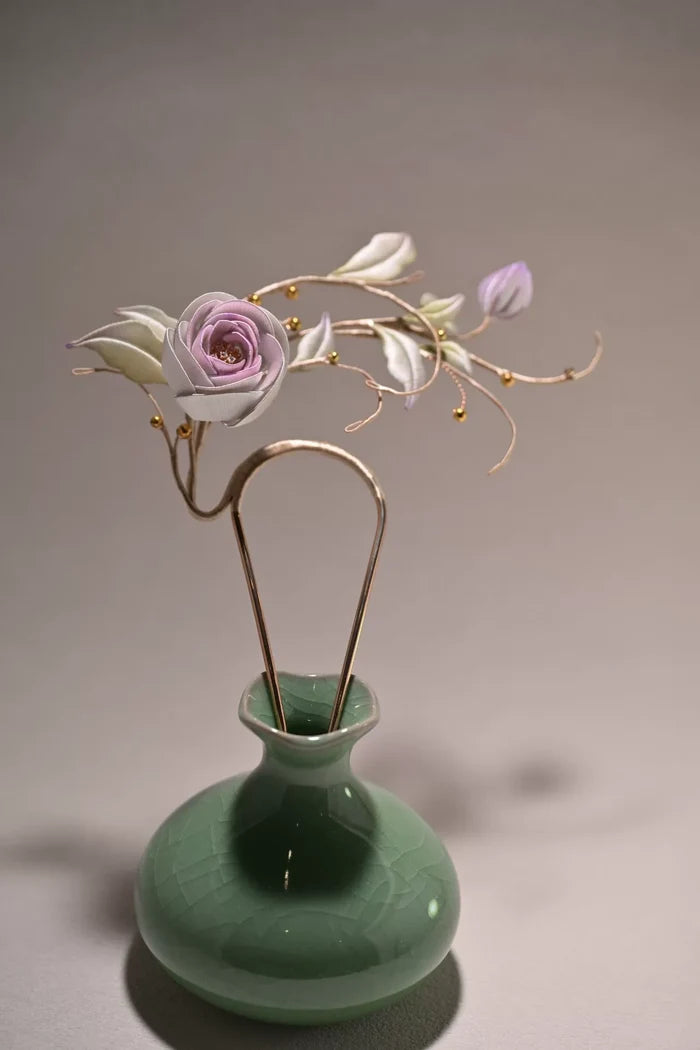 Handmade Chanhua lilac rose hairpin with leaves and metal details-2