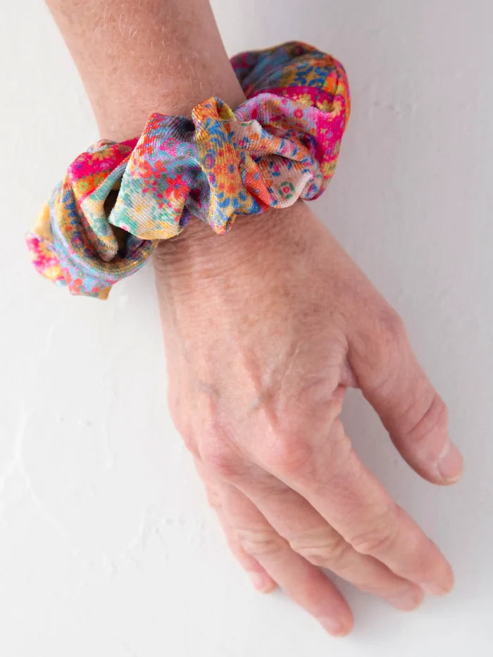 Hideaway Scrunchie - Folk Flower Patchwork-view 3