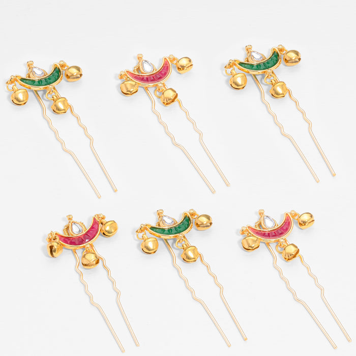 Traditional gold hair pins with crystal details and ghunghroos for mehendi and sangeet looks