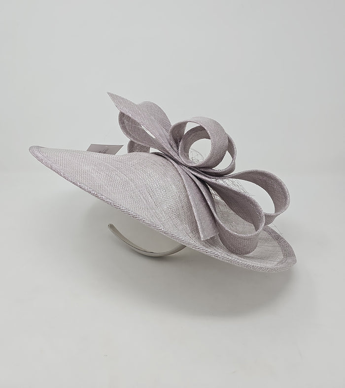Metallic Pearl Silver Looped Feather Hatinator