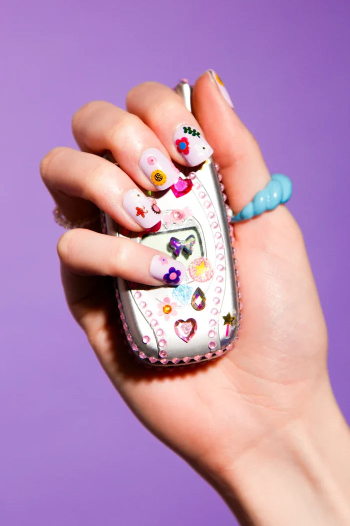 OMY - Nail Stickers - Flower - Lifestyle Cut 1