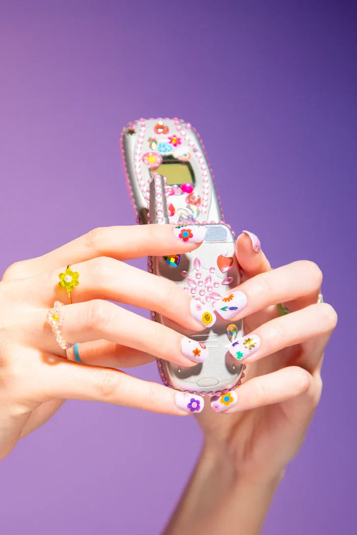 OMY - Nail Stickers - Flower - Lifestyle Cut 2