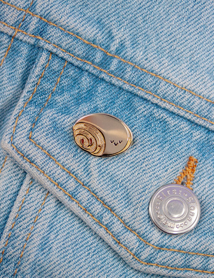 Pain au chocolat enamel pin
