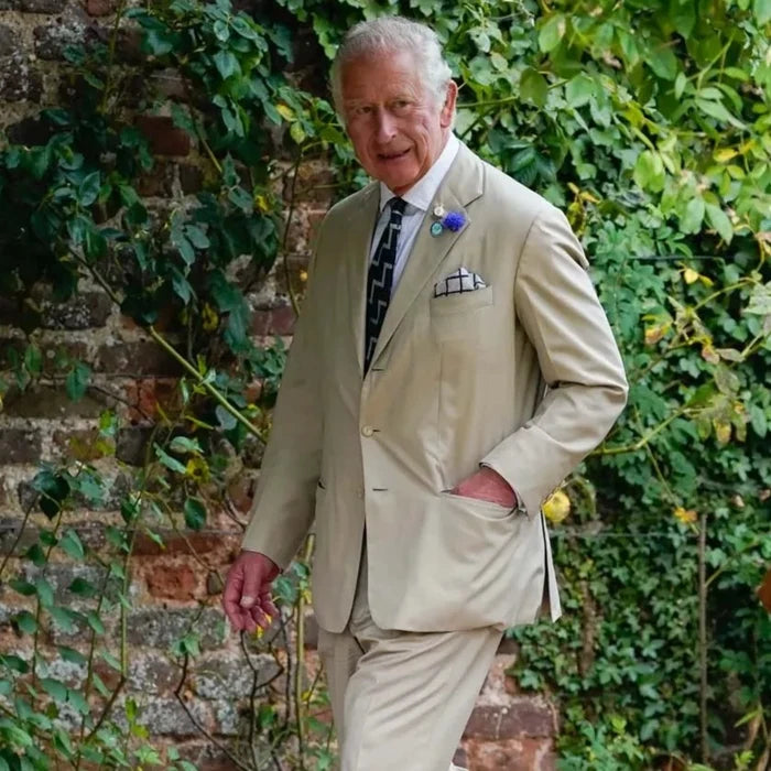 Sovereign Grade Prince of Wales Navy & White Pocket Square