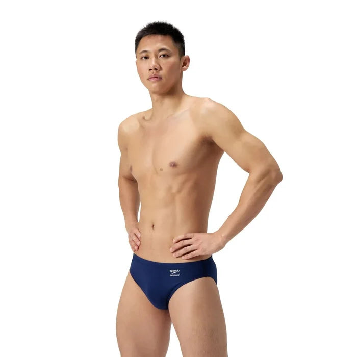 Speedo men's ML solid brief in navy, swimwear with a snug fit and classic design, suitable for competitive and leisure swimming.