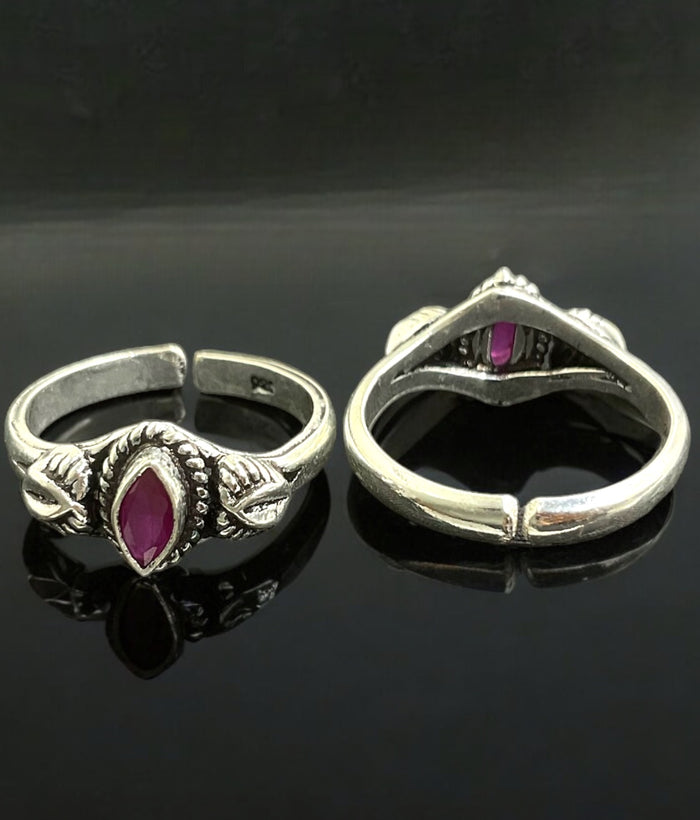 The Varnika Silver Gemstone Toe-Rings